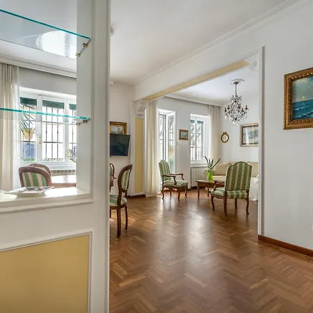 Iflat Vatican Spacious With Terrace Apartment *