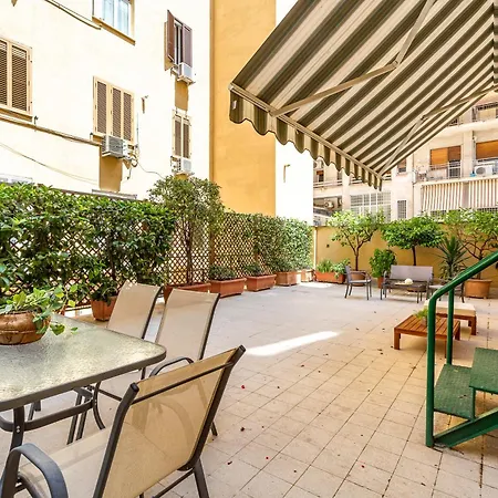 Apartment Iflat Vatican Spacious With Terrace