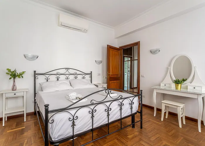 Iflat Vatican Spacious With Terrace *